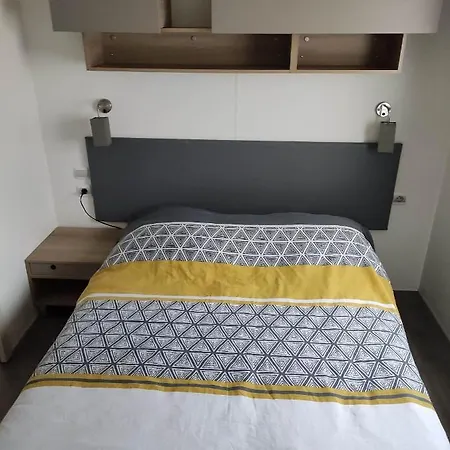 Mobil-home 6/8 Personnes Au Domaine De Kerlann, * Pont-Aven